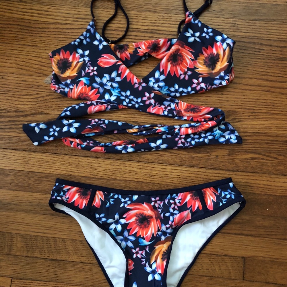 Cupshe flower bikini